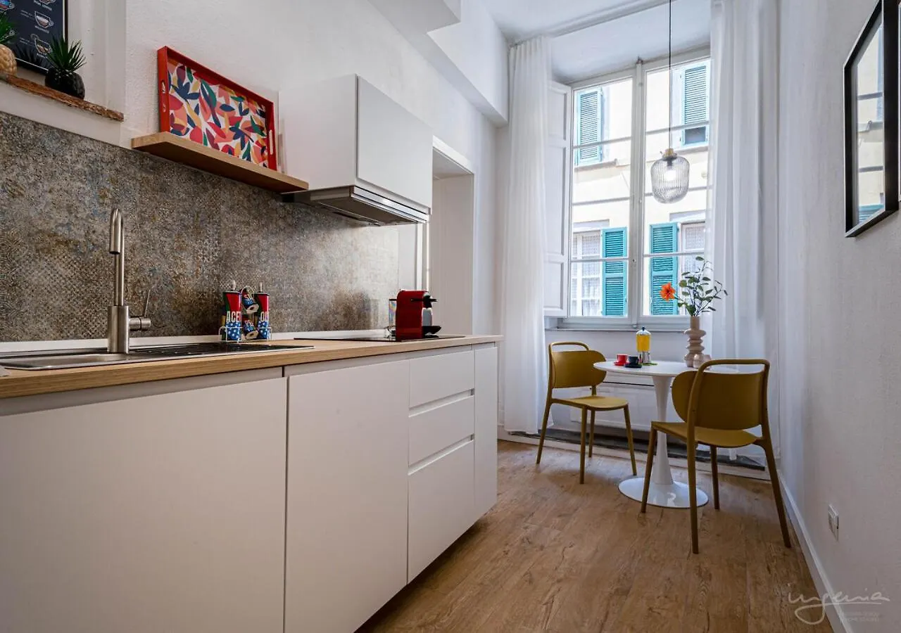 The Urban Blue, Superior Apartment Near Lungarni Pisa